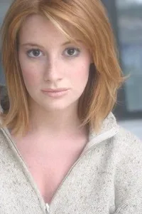 배우인 맨디 헨더슨의 대표 이미지