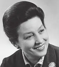 배우인 다나 메드릭카의 대표 이미지