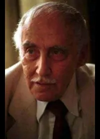 배우인 밀로스 코펙키의 대표 이미지