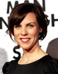 영화배우인 사라 번스의 대표 이미지