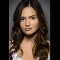 배우인 글로리아 봇시스의 대표 이미지