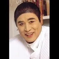 패션 디자이너인 앙드레김의 대표 이미지