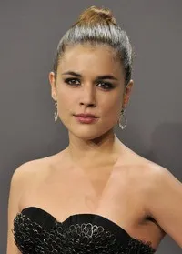 영화배우인 아드리안나 우가르테의 대표 이미지