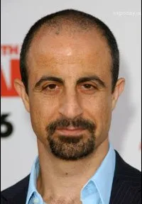 배우인 헤르츨 토베이의 대표 이미지