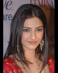 영화배우인 소남 카푸르의 대표 이미지