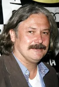 영화배우인 콘레스 힐의 대표 이미지