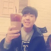 감독인 오세인의 대표 이미지