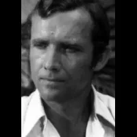 배우인 루돌프 젤린크의 대표 이미지