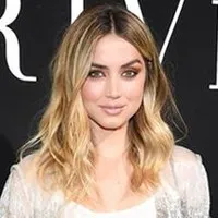 영화배우인 아나 데 아르마스의 대표 이미지