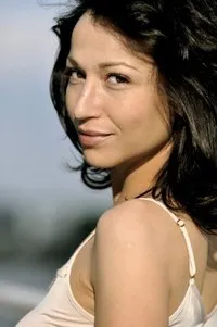 배우인 미미 퍼러의 대표 이미지