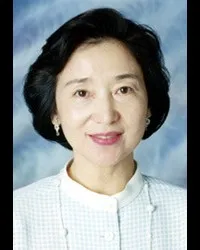 배우인 이와모토 마스요의 대표 이미지