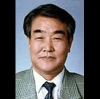 영화감독, 연극배우인 나봉한의 대표 이미지