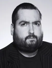 배우인 이웬 맥큰토쉬의 대표 이미지