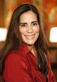 영화배우인 글로리아 피레스의 대표 이미지