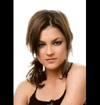 배우인 이레네 아수엘라의 대표 이미지