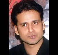 영화배우인 마노즈 바즈빠이의 대표 이미지