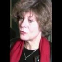 배우, 각본인 소피 데샴의 대표 이미지