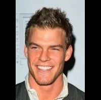 영화배우, 패션모델인 앨런 리치슨의 대표 이미지