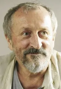 배우인 올드리흐 나브라틸의 대표 이미지