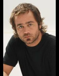 배우인 가스통 파울스의 대표 이미지