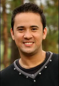 영화배우인 로말리토 말라리의 대표 이미지