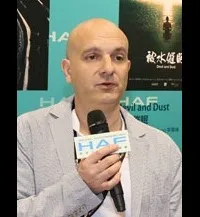 영화감독, 음악감독인 로난 지레의 대표 이미지