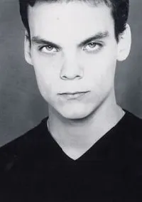 배우인 크리스풀로 카베사스의 대표 이미지