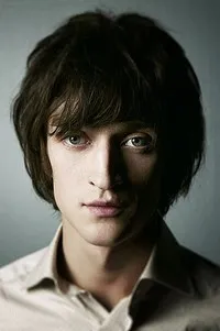 배우인 유리 추신의 대표 이미지