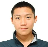 배우인 설우정의 대표 이미지