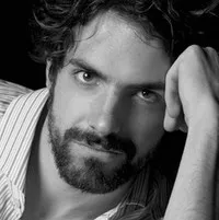 영화배우인 호세 마리아 드 타비라의 대표 이미지