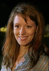 배우인 라비니아 윌슨의 대표 이미지