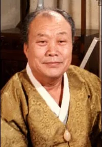 배우인 추봉의 대표 이미지