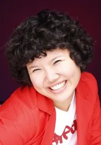 배우인 손채빈의 대표 이미지
