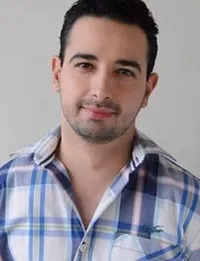 배우인 라파엘 라포소의 대표 이미지