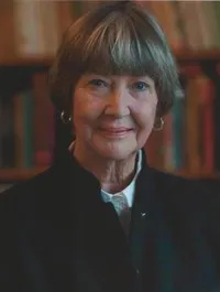 영화배우인 샬롯 스튜어트의 대표 이미지