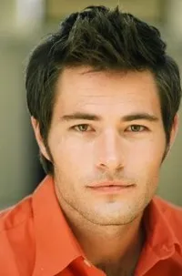 배우인 리차드 틸맨의 대표 이미지