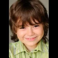 배우인 칼 비티의 대표 이미지