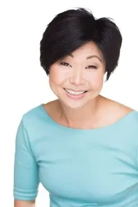 배우인 미아 팍의 대표 이미지