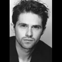 배우인 벤자민 왕게르메의 대표 이미지