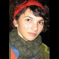 배우, 감독, 각본인 마누엘라 마르텔리의 대표 이미지