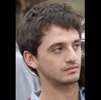 배우인 디에고 루이즈의 대표 이미지