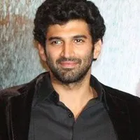 영화배우인 아디티야 로이 카푸르의 대표 이미지