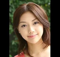 배우인 후지와라 리나의 대표 이미지
