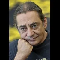 배우, 감독인 안토니스 카펫조폴로스의 대표 이미지