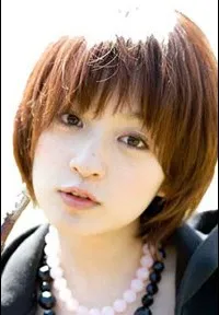 배우인 타카야마 미야코의 대표 이미지