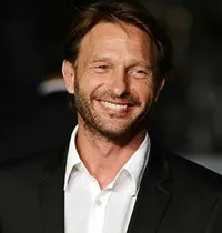 영화배우인 토마스 크레취만의 대표 이미지