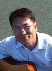 감독, 촬영, 편집, 음향/녹음인 김철모의 대표 이미지