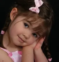 배우인 카이틀린 마허의 대표 이미지