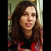 감독, 각본인 소피 르투르뇌의 대표 이미지