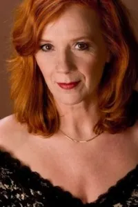 배우인 카탈린 타카츠의 대표 이미지